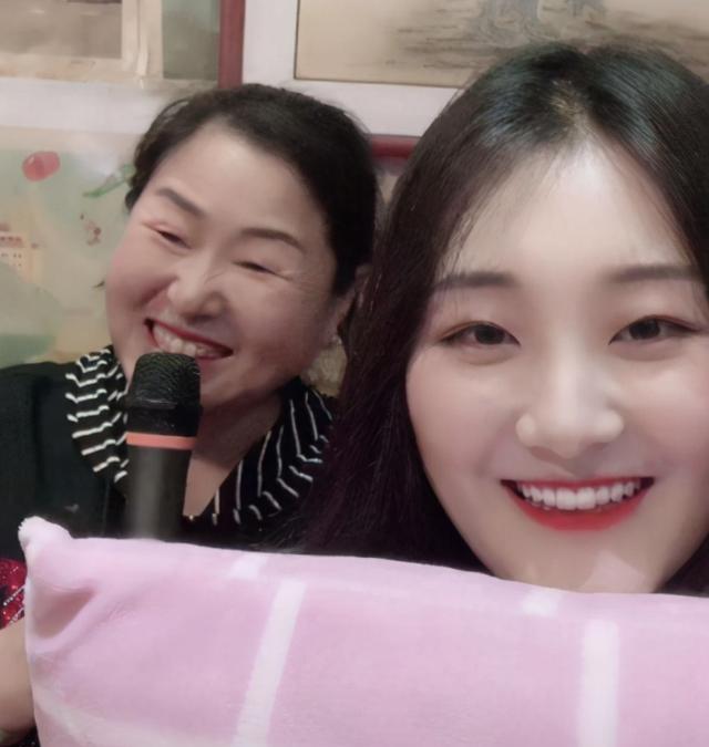 张艺兴|陈亚男带货口碑下降，骂声不停，她哭诉前公婆的种种问题管用吗？