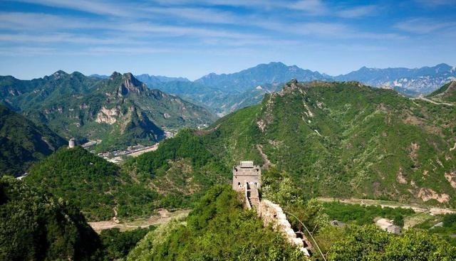 天津市 天津某国国家5A级风景名胜区的名山，有自然景观和历史遗迹