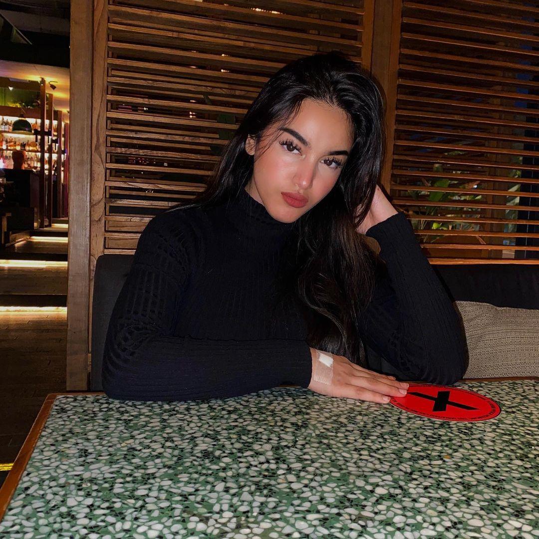 交易|24岁女星沦落风尘女，酒店交易时被抓现行，承认做过5次