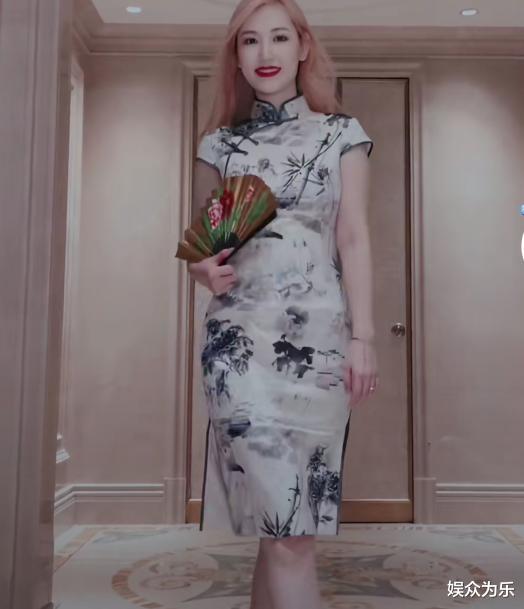 王宝强|离婚5年后，王宝强中年发福孤单赴约，马蓉则大秀身材豪宅，生活十分悠闲