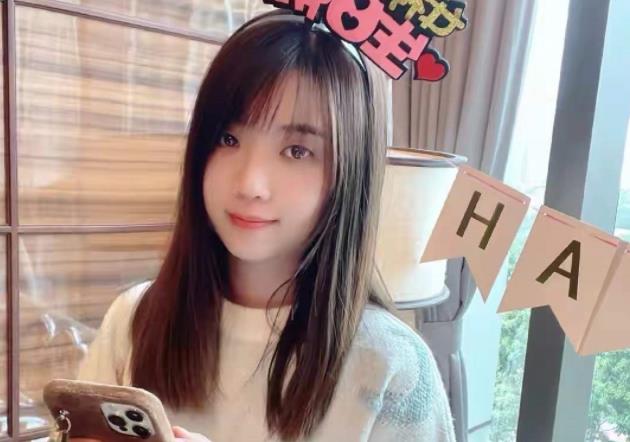 林艳芳|苏炳添为林艳芳庆生！娇妻罕见现身，儿子已3岁她却仍像大学生