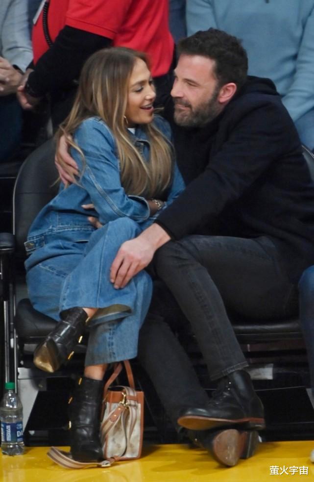 EXO|大本和前妻外出，对52岁拉丁天后无限温柔，却对孩子妈大吼大叫