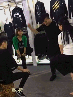 49岁北大硕士单身女相亲被拒，晒出对男方的要求，哈哈哈笑到抽筋