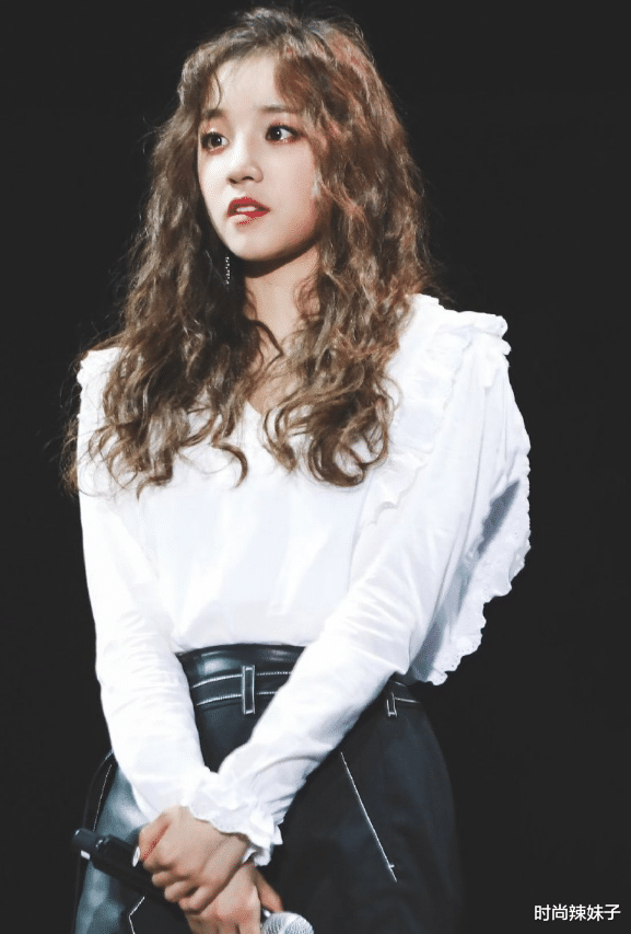 辣条|宋雨琦为何一直留着长卷发？看她剪完短发后，答案公开了