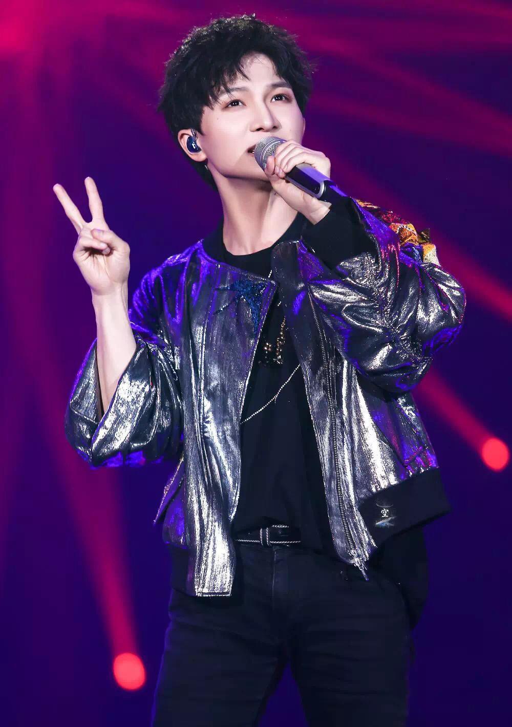 肖战|年度最佳男歌手？周深凭什么