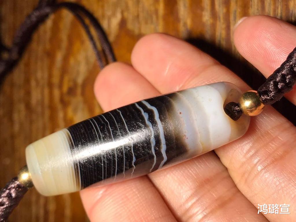 南红玛瑙|缠丝玛瑙完胜南红！到底玩家是低估了缠丝实力还是高估了南红热度