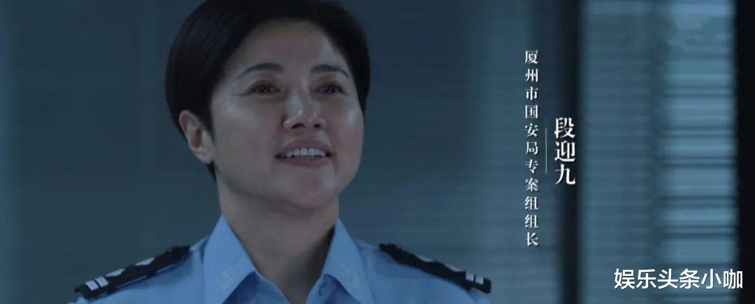 间谍|当着老公面出轨，这对夫妻各玩各？