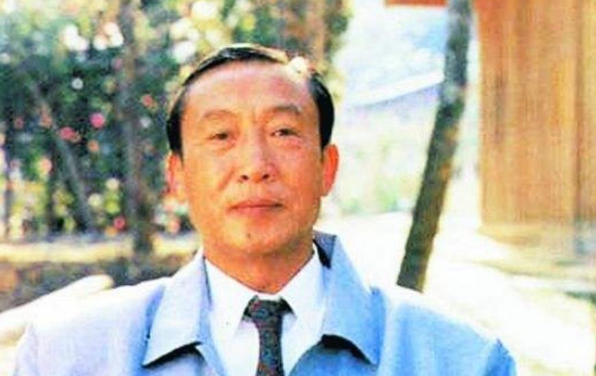 输女 真实的坤沙是什么样的？温文尔雅气度不凡，被捕后却无人敢处决