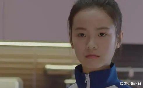 李庚希|被嘲上热搜！倾城美女被她演成了傻子…