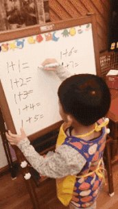 学姐说育儿|神回复:买了一双鸿星尔克,右脚磨脚怎么办?被这神评笑死了