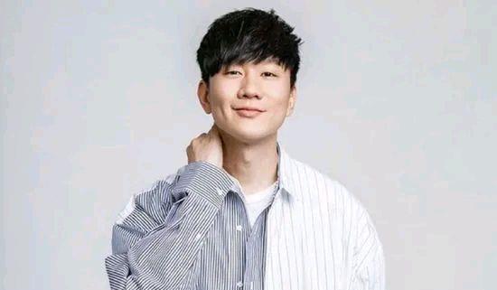 张艺兴|有网友喊话林俊杰？鹿晗已经开始拜早年了？张艺兴德艺双馨？