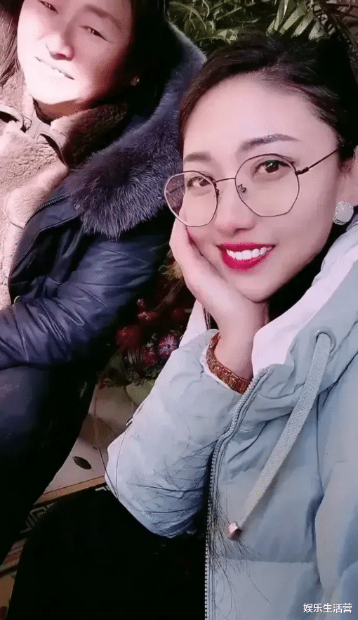 求婚|美女开保时捷求婚朱小伟，大衣嫂笑得合不拢嘴，网友：新一轮开始