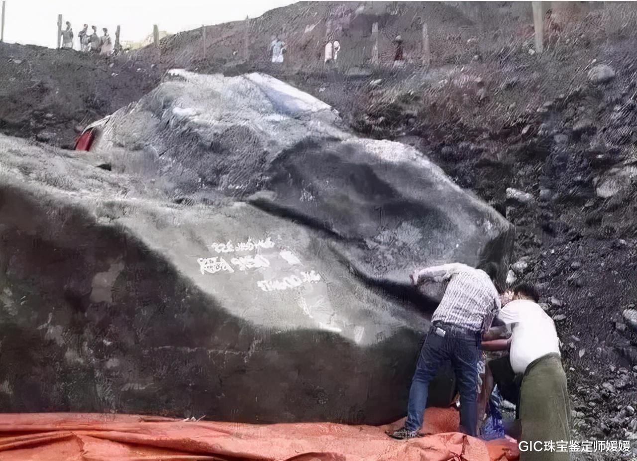GIC珠宝鉴定师媛媛 来自世界各地的天价翡翠原石,巨大无比,一件比一件惊人和有故事