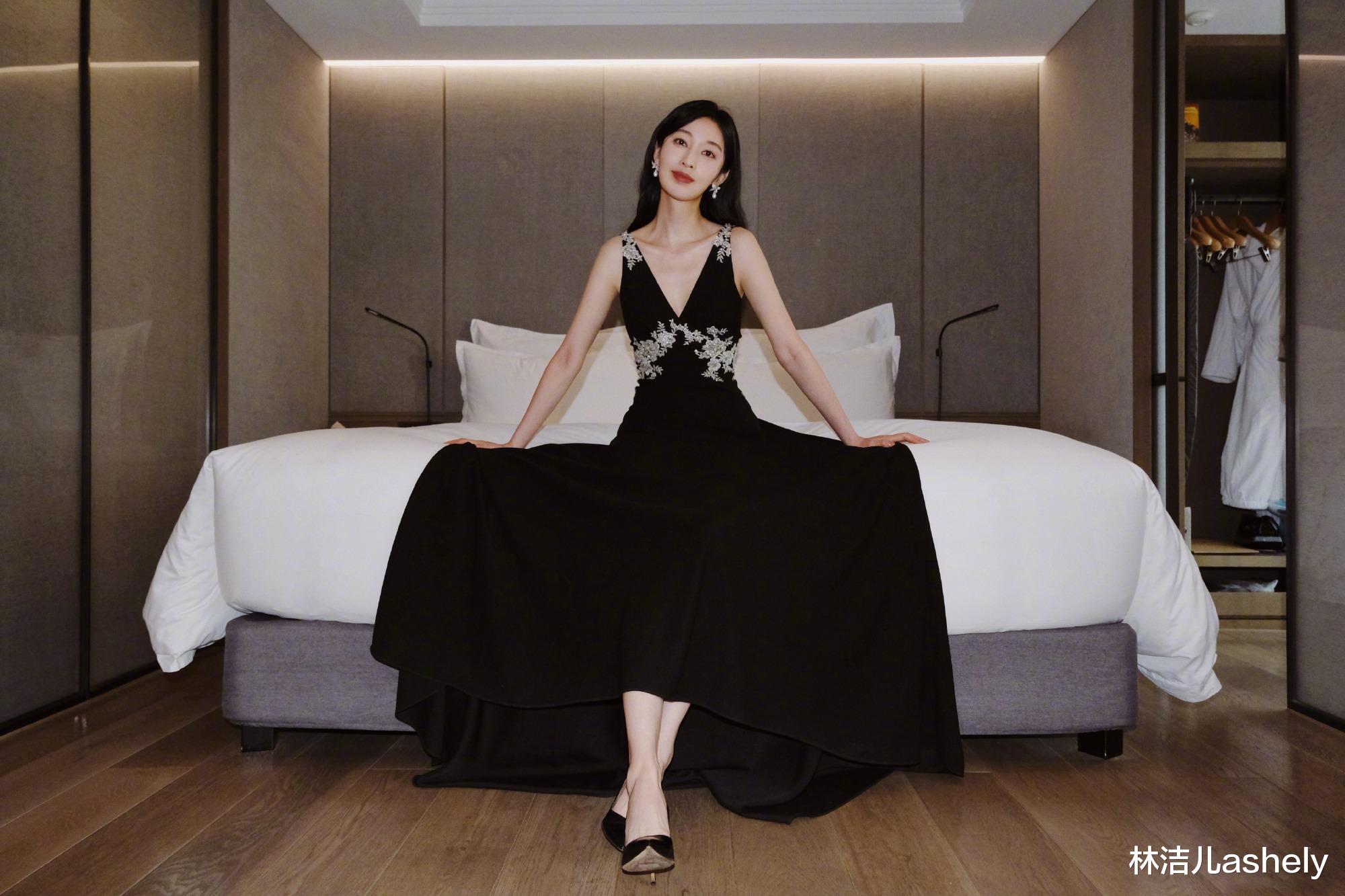 唇妆 换回长发也能美出天际,张俪美得撩人的必杀技,原来是百变唇妆?