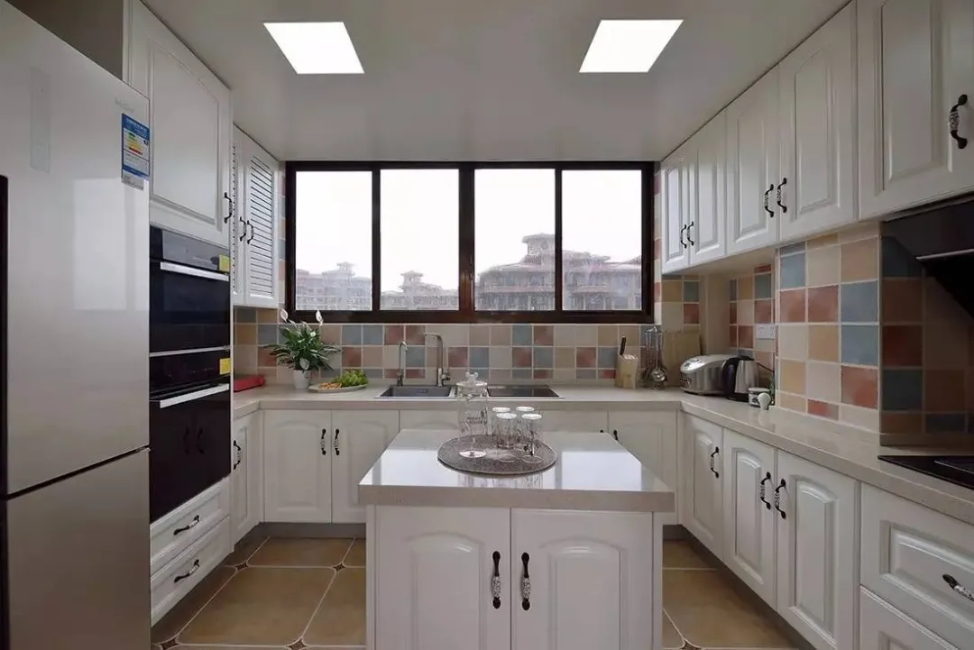 现在的年轻人就喜欢打破常规,不把冰箱放厨房,实用性太强了!