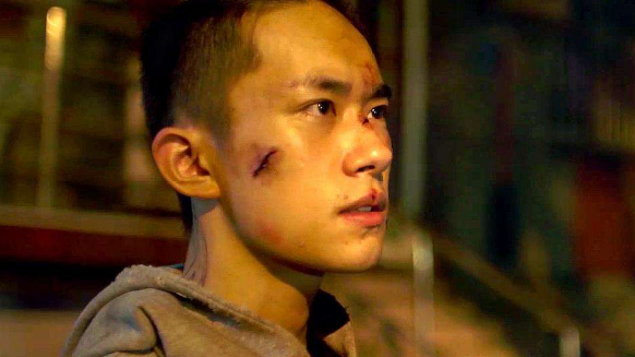 我放弃了|《中国医生》张涵予为拍戏多次摔下楼梯，这才是真正的演员