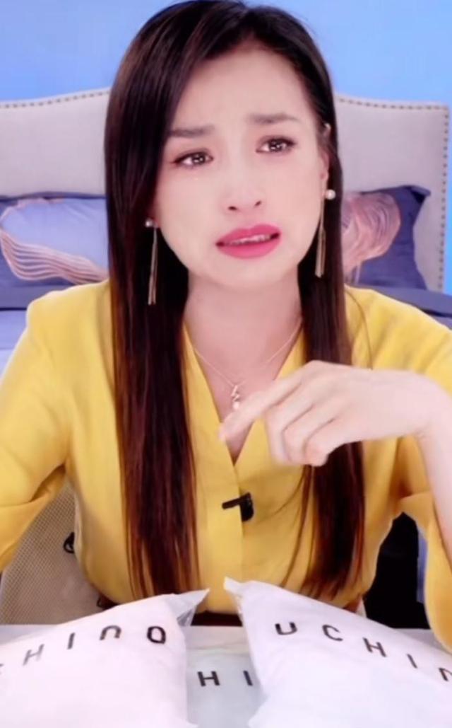 张庭|袁隆平逝世，张庭照常直播遭被骂，发飙怒吼：每个人都不容易