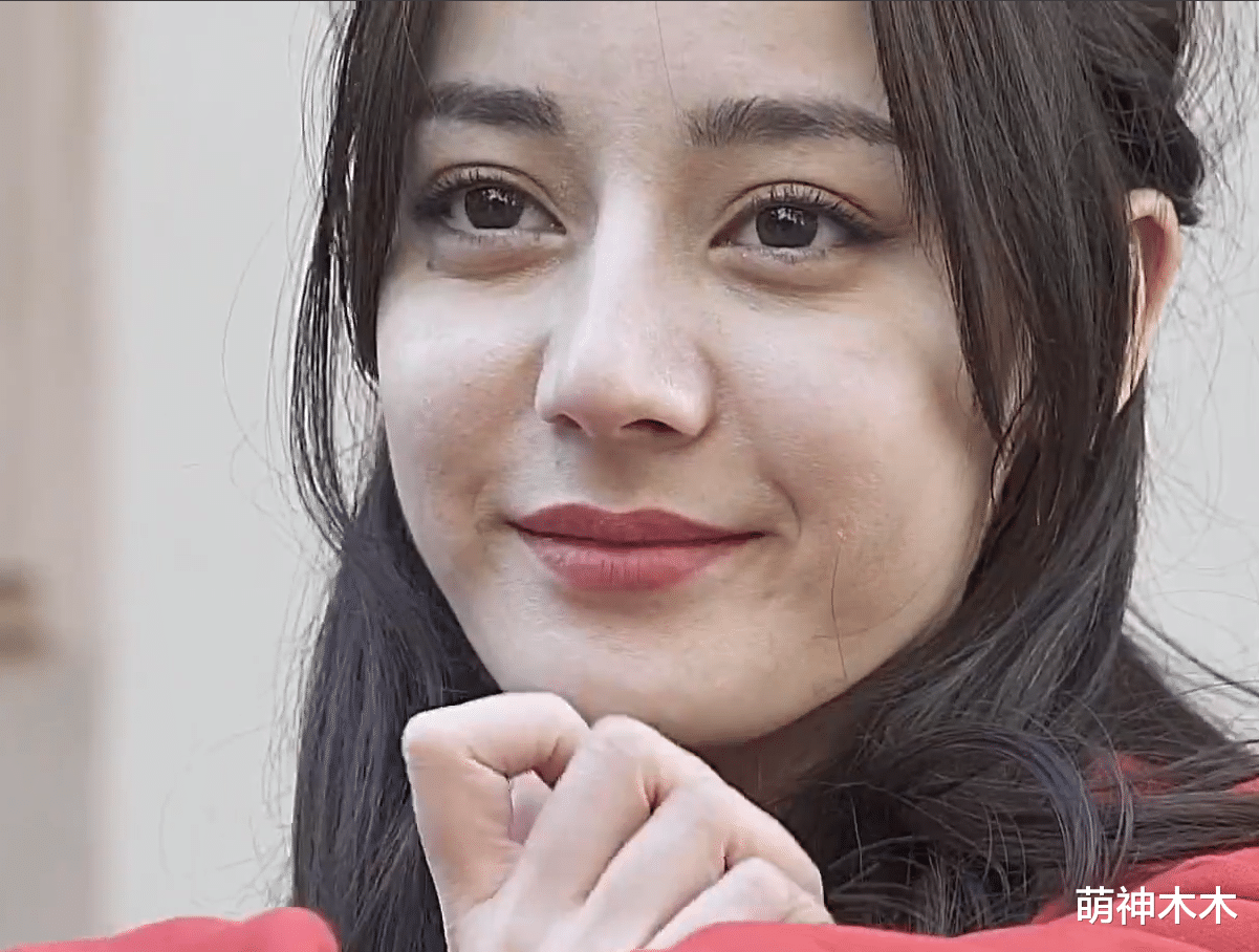 迪丽热巴|迪丽热巴生图引热议，粉丝斥摄影师恶意P图，对方怒曝原图视频