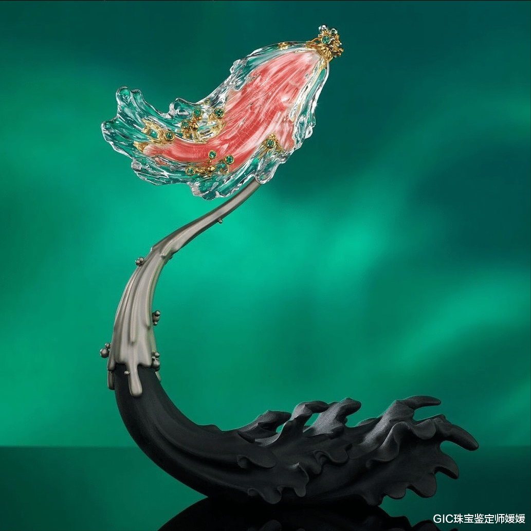 GIC珠宝鉴定师媛媛 寒门出身的他珠宝造诣高,雕刻设计都全能,被誉为世界华人第一人