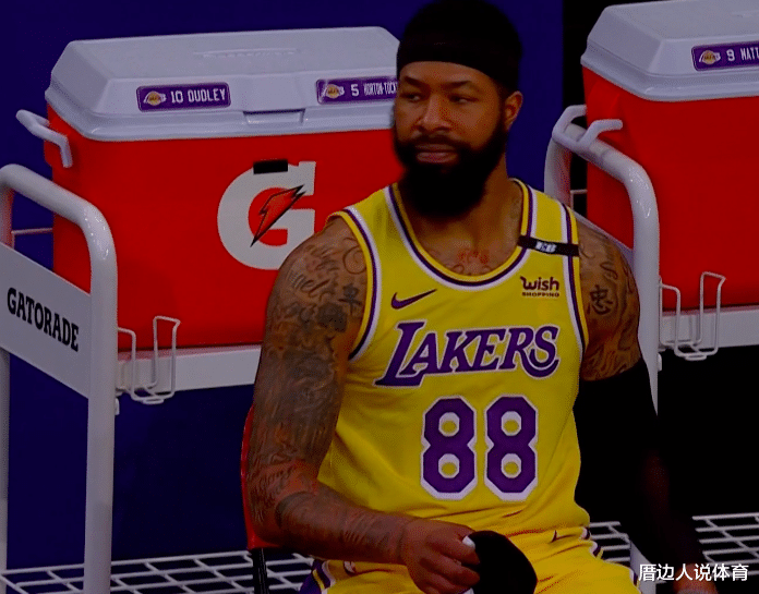 湖人队|庄神单节0分！湖人两将爆发：施罗德51秒连得8分，大莫4中3