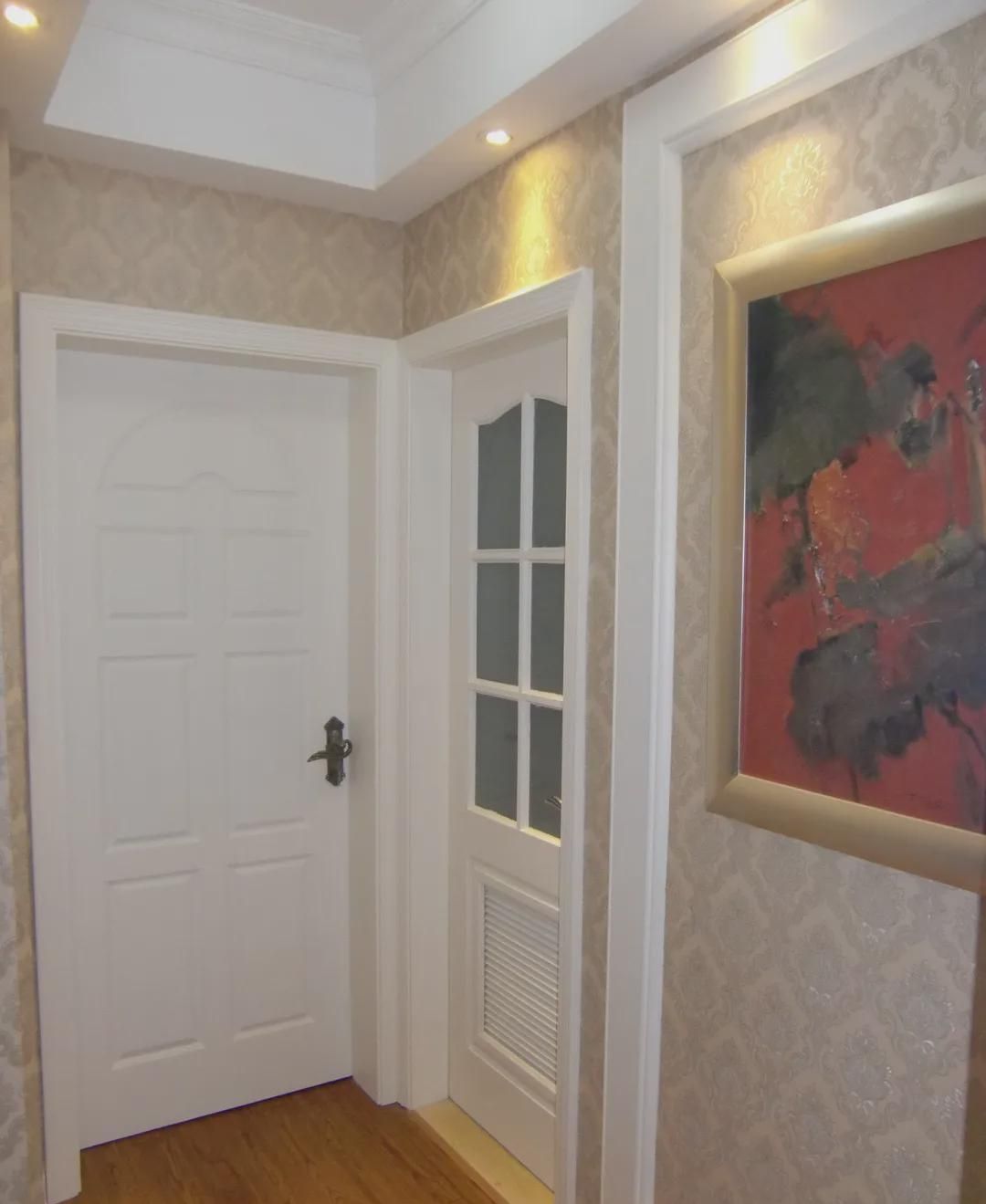 卫生间门朝外开还是朝里开?关键得看这2点,记心里就别忘了