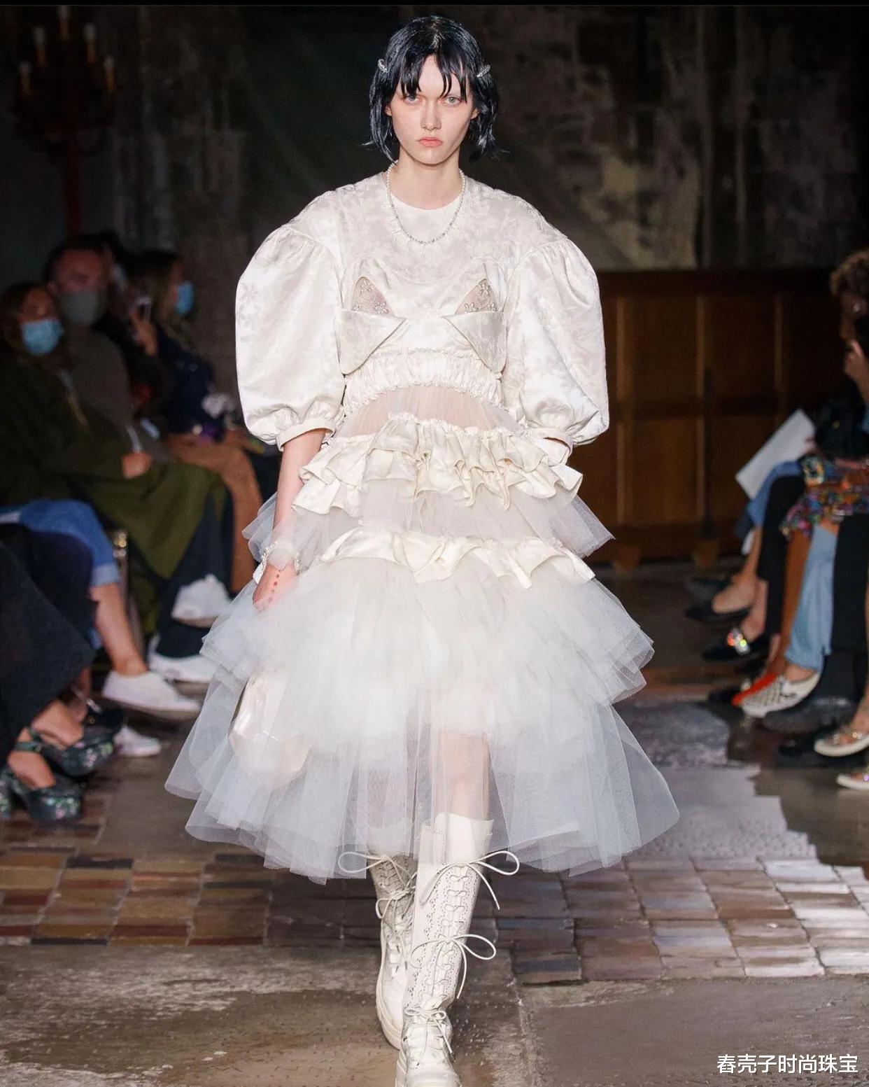 舂壳子时尚珠宝 未来是充满阳光的，生活需要时尚与激情