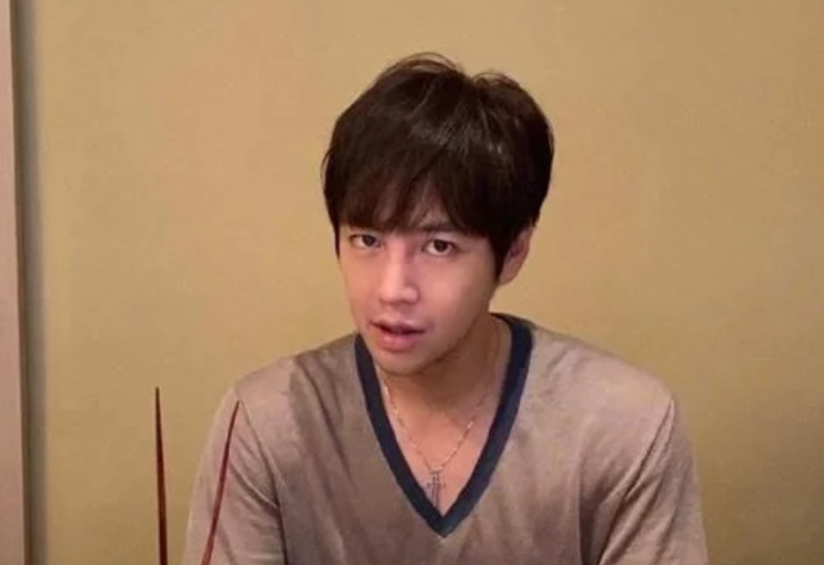 |34岁张根硕减肥成功，甩掉多余“赘肉”，重回颜值巅峰