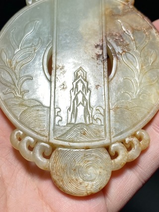 和田玉籽料|清中期 和田玉籽料 海水江崖纹 圭壁