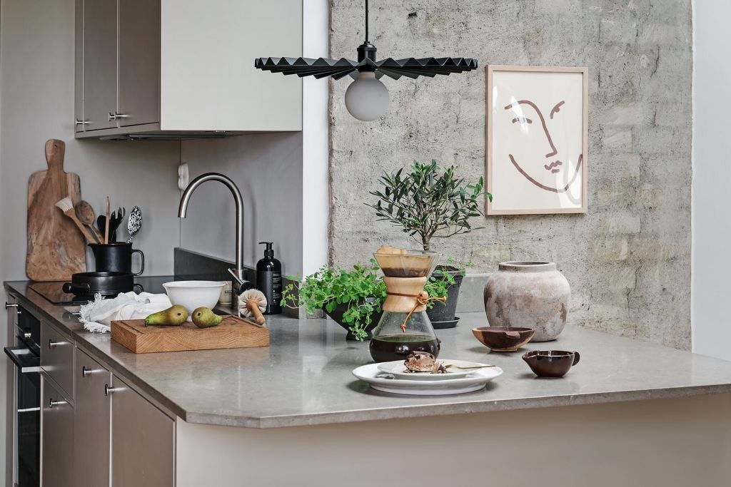 30万买下阁楼公寓,起初全家人的反对,装修完真的焕然一新,赚了