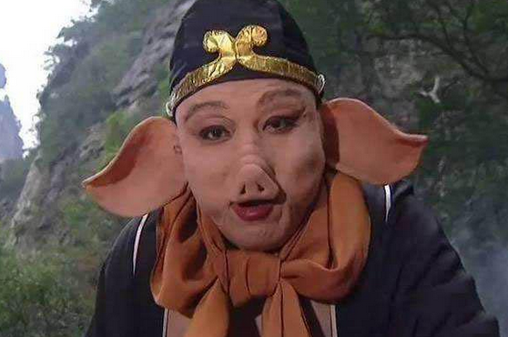 唐僧|无法重拍的瞬间：唐僧搂着观世音，如来穿着军大衣，八戒骑黑毛驴