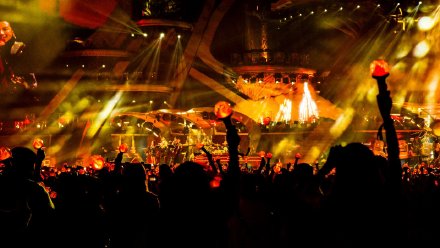 演唱会|将浪漫进行到极致，华晨宇演唱会绝美烟花秀大赏！