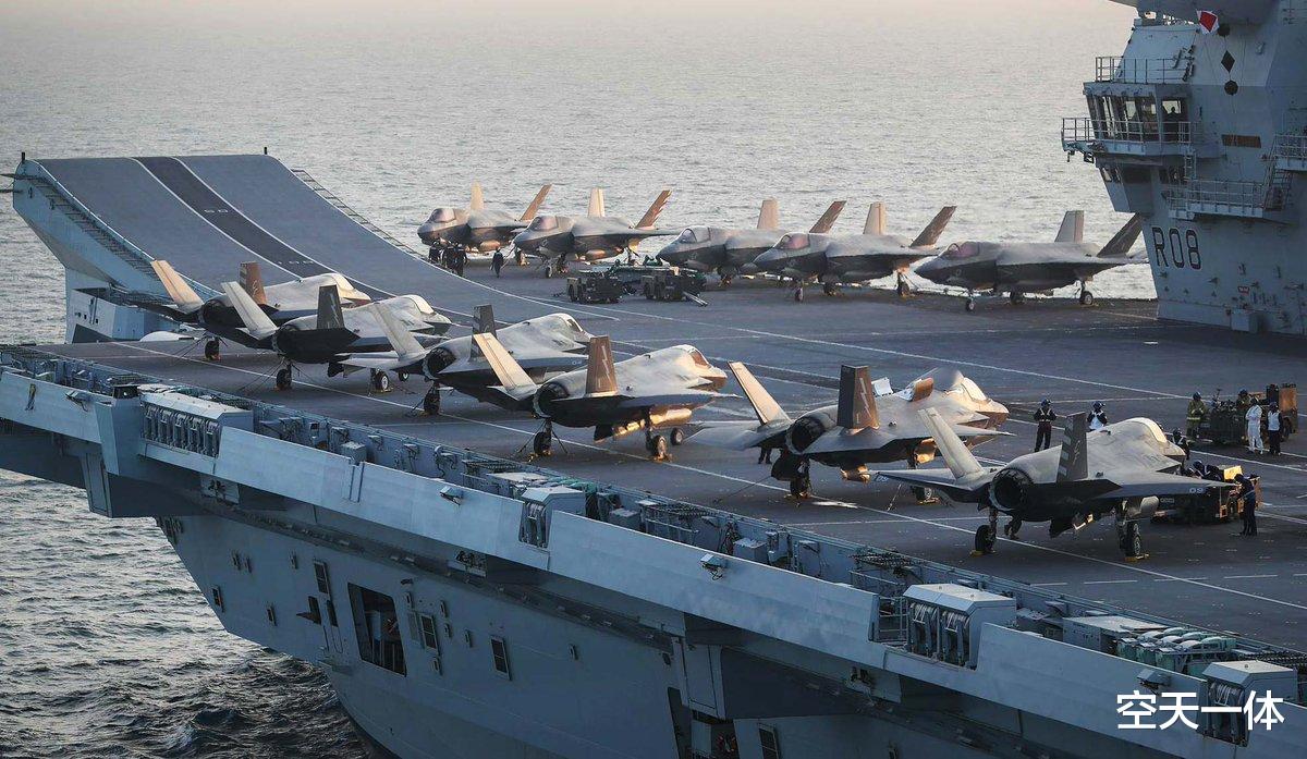 F-35|英国航母搭载18架F35B，自己连一架都没有，全是靠“刷脸”借的？