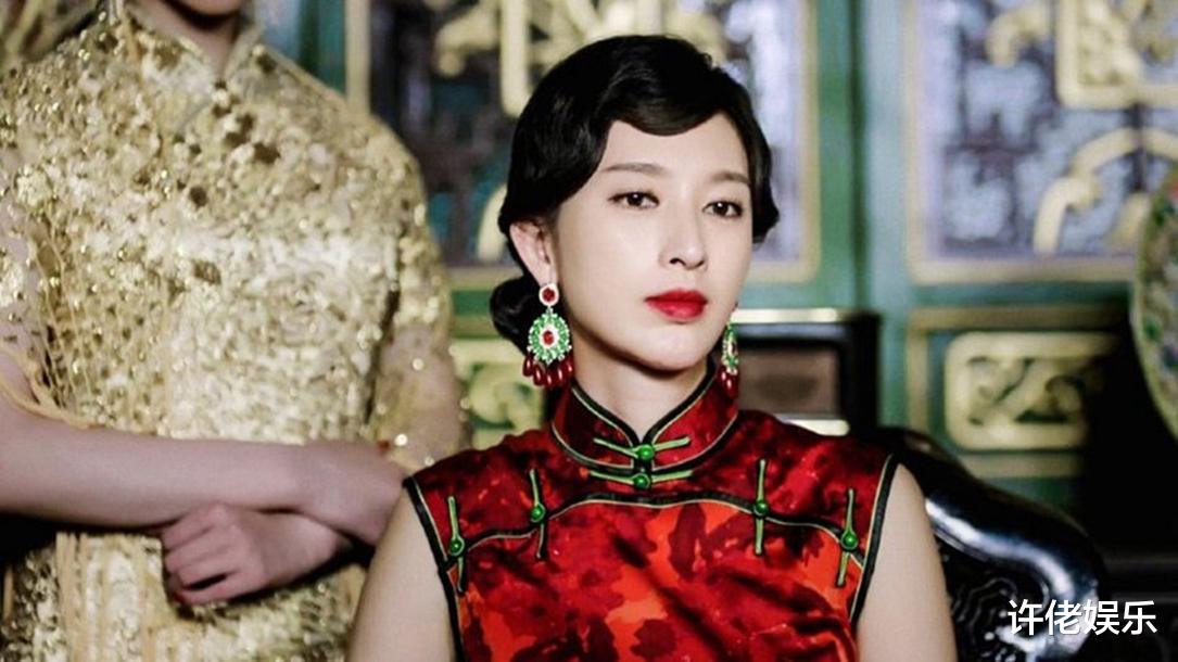 甄嬛传|女星穿旗袍，刘亦菲温婉复古，李沁美若惊鸿，她穿旗袍美哭了网友