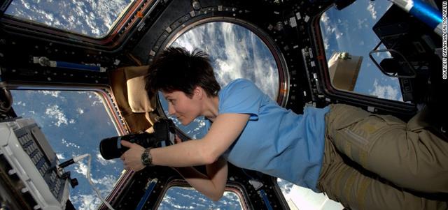 航天员 神13号10中旬发射,女航天员面对6个月的生理期咋办?吃避孕药?