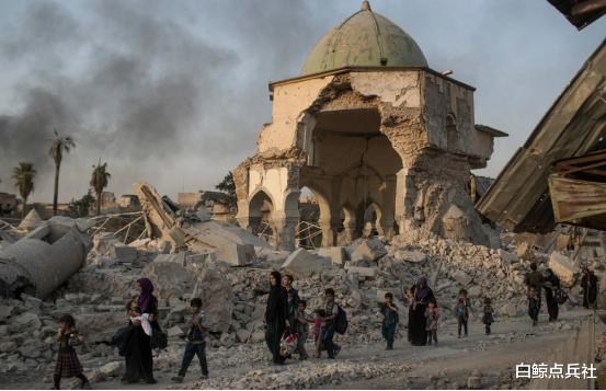 伊拉克|被美国洗脑？美军收到命令撤离，伊拉克总理称：美国是民主的灯塔