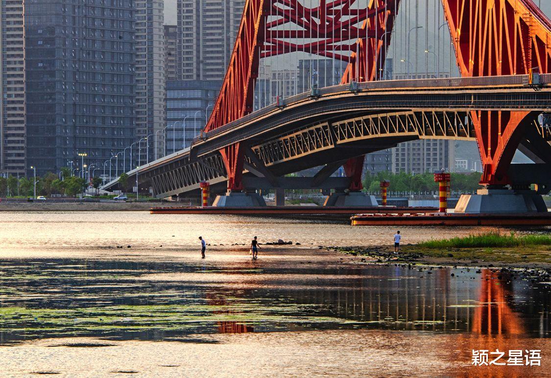 钓鱼|免费钓鱼天堂,梅山红桥花开成海,帆船和游艇通道应禁止钓鱼