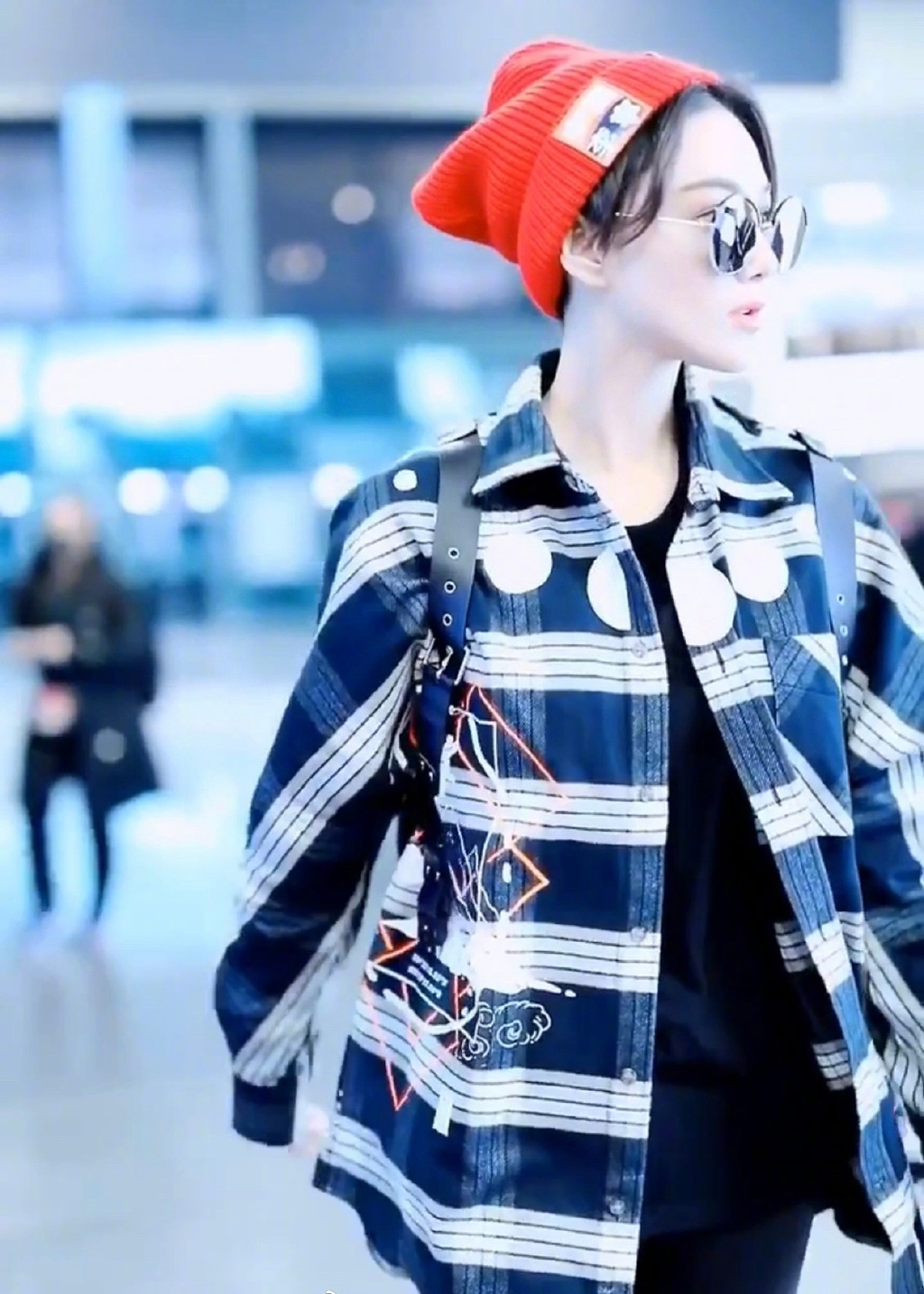 明星|国货签约顶流将迎爆发!肖战成李宁全球代言,鸿星尔克邀约王一博