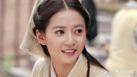 李一桐|“资源咖”李一桐：出演17部戏，15部都是女主，为何却没爆红？