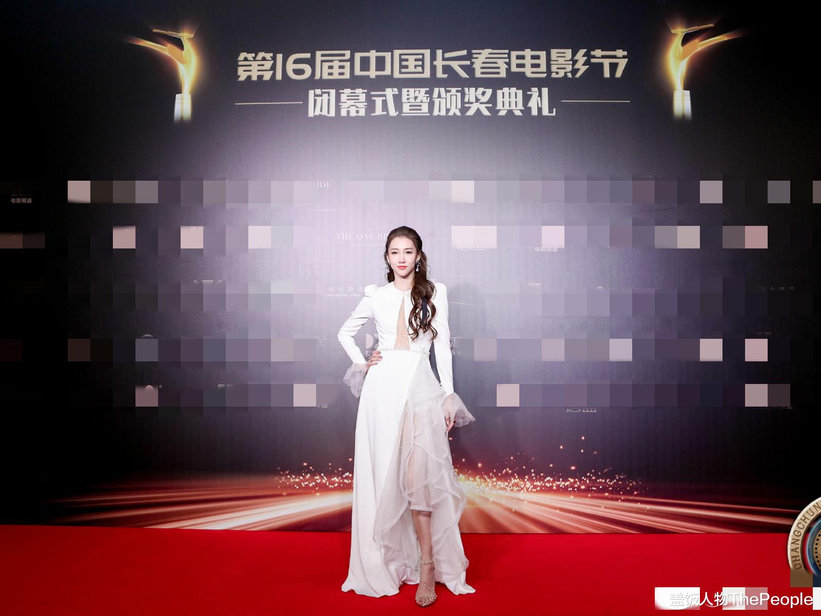 邓萃雯|长春电影节：邓萃雯发福，景甜“霸总范”，蔡少芬张晋又秀恩爱了