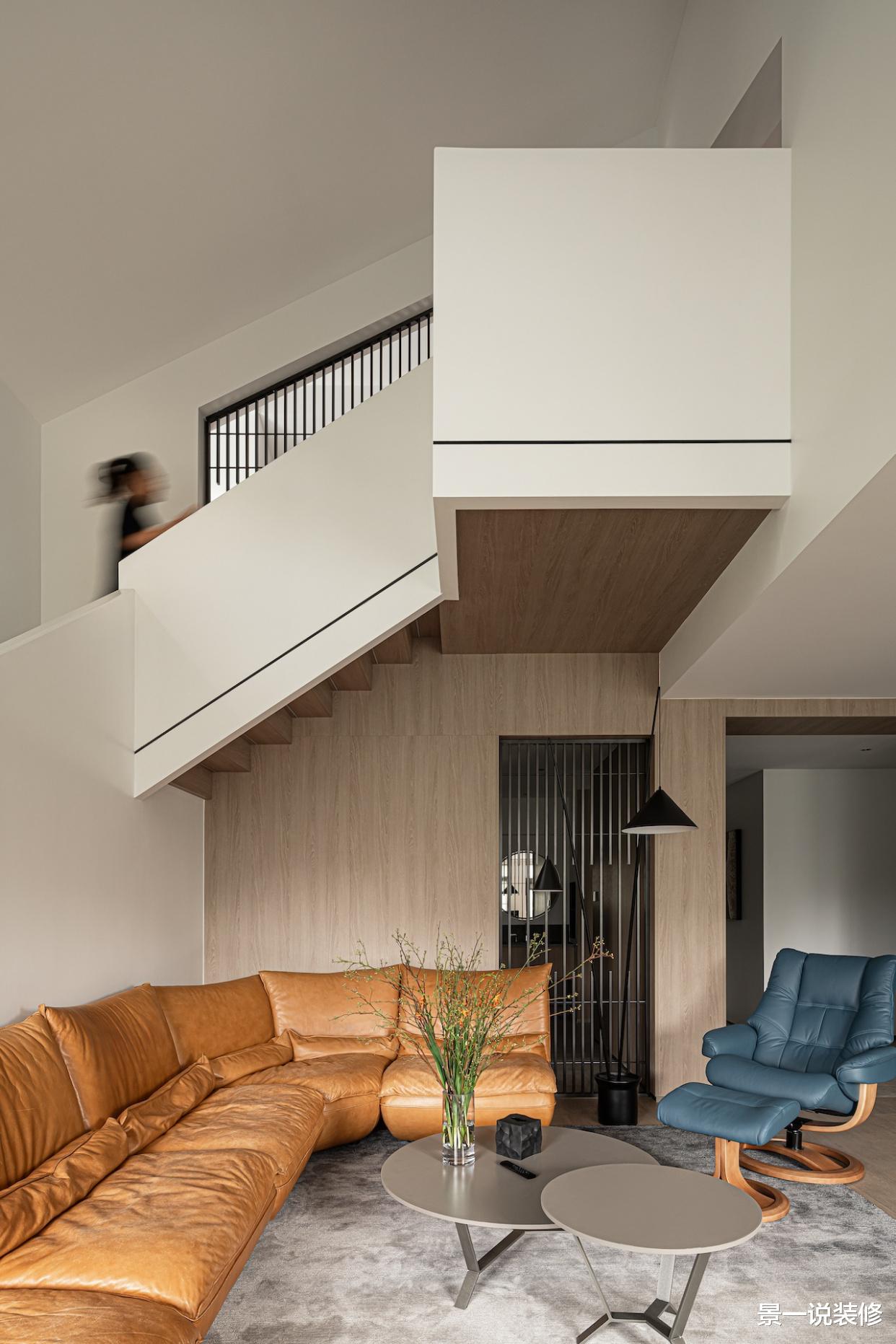 220㎡大宅翻新，老沙发、旧地毯，半拆半改，一样惊艳