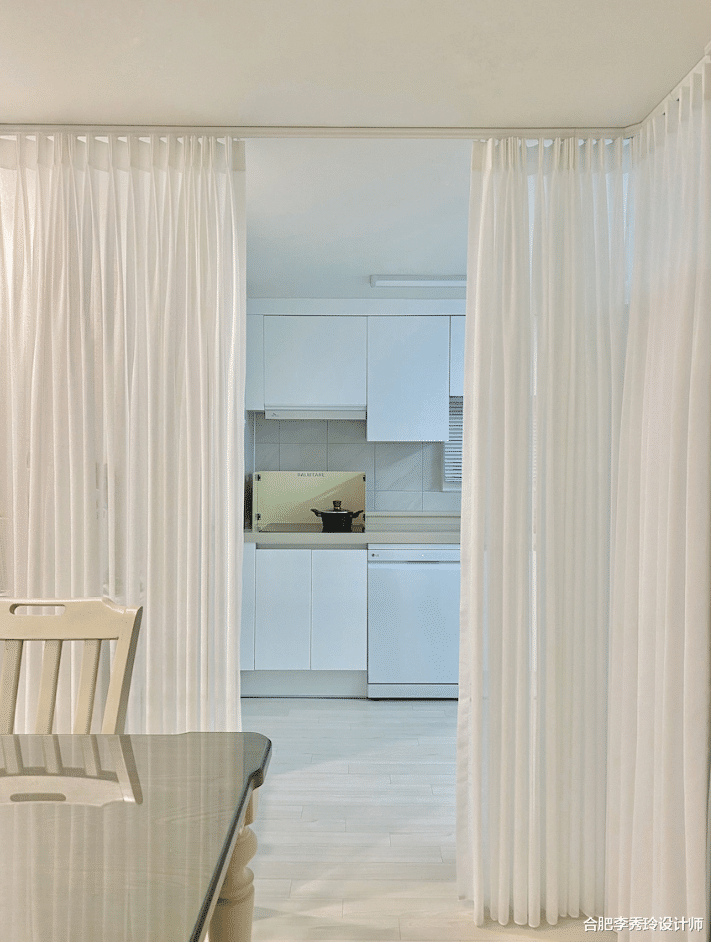 三胎的家庭,装修不图豪华,简单容易收纳,适合孩子活动才是重点