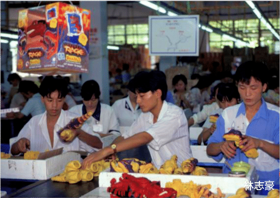 深圳市|90年代的深圳老照片：经济发展迅猛，年轻人思想开放，时尚漂亮