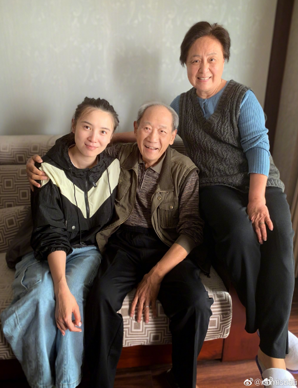 姜文|著名演员李志舆去世,享年85岁,宋佳张晶晶等发文哀悼恩师