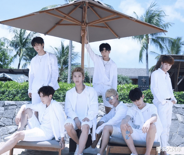 电视剧|小鲜肉为何能在内娱横行？因为他们无论到哪，都跟着一群捧臭脚的