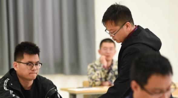 电子竞技|多数研究生会有一个头疼的问题：毕业都有点费劲，还提什么找工作