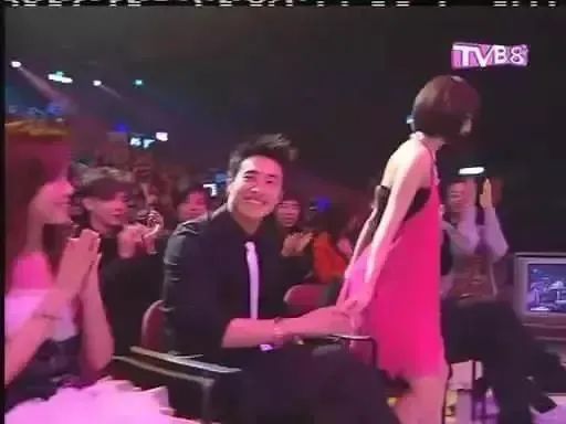 潘玮柏|“顶级肥牛”潘帅的地下秘恋史