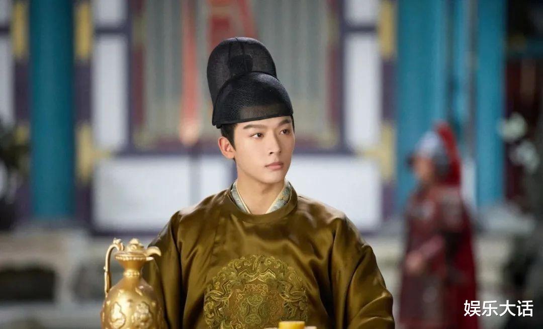 李宇春|仪态欠佳就别演古装剧了！让这9位演员告诉你，什么叫气质优越