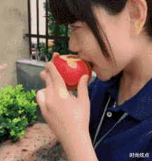 时尚炫点 “把柚子皮放到鞋子里面除臭,两天之后……”