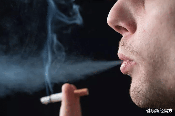 健康新经官方|吃一次等于8斤番茄,呼吸科医生:肺不好的人多吃,肺毒慢慢排出,肺恢复粉嫩