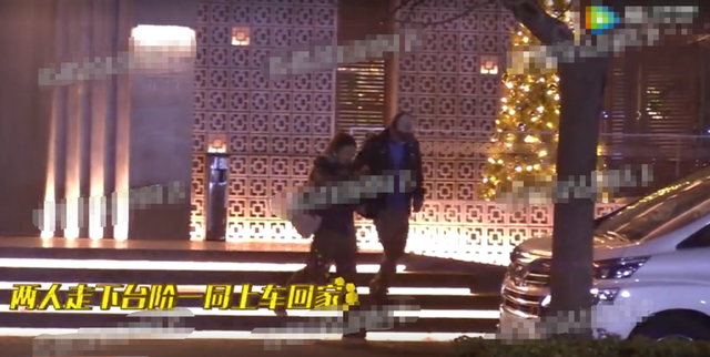 秦岚|42岁朱雨辰恋情曝光！俩人亲密挽手同进小区，女方皮肤白颜值高